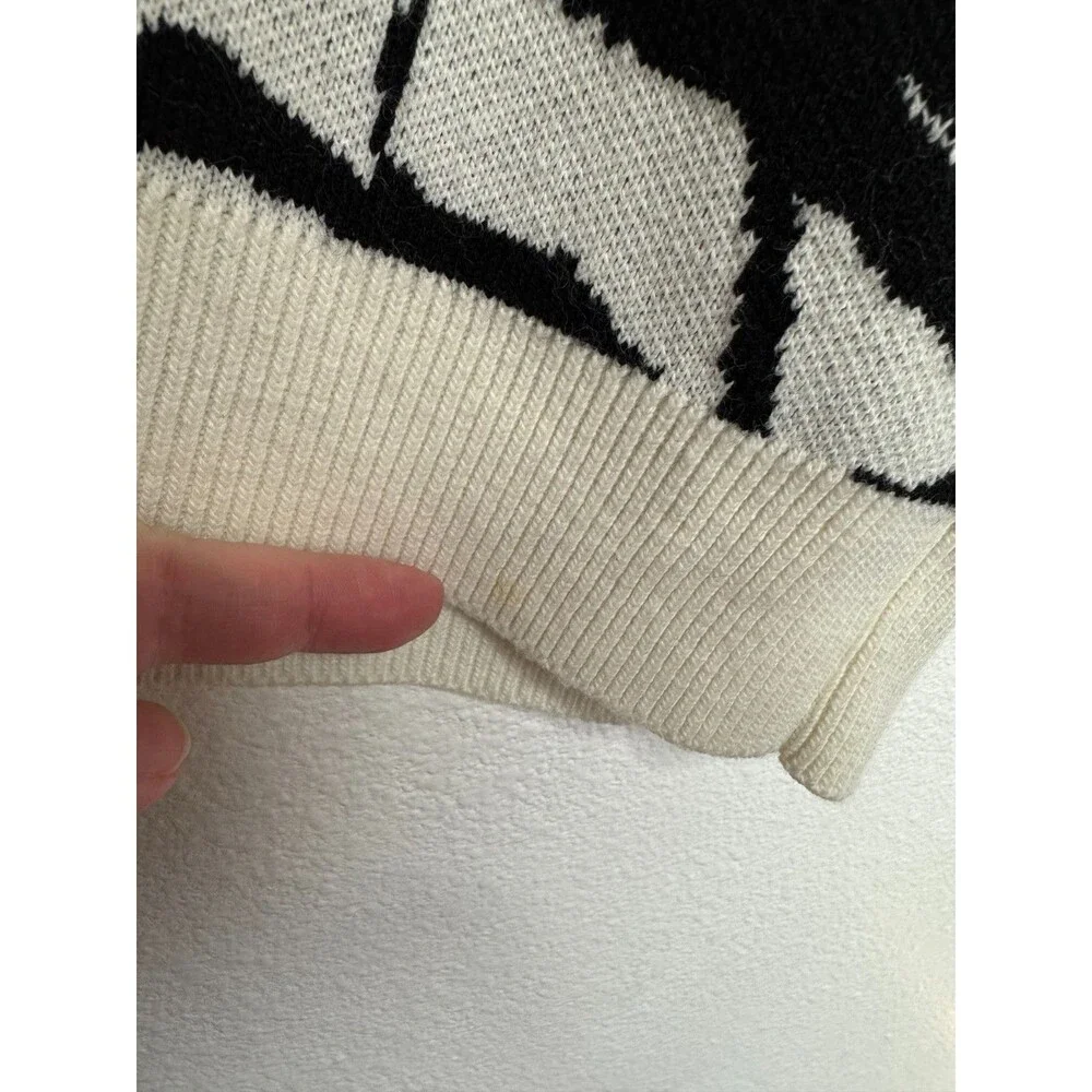 Zara Mens L-XL Abstract Jacquard Knit Sweater Vest White Black V-Neck Graffiti